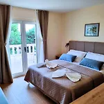 Daniela Hotel