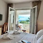 Daniela 3*