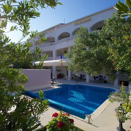 Hotel Daniela 3*