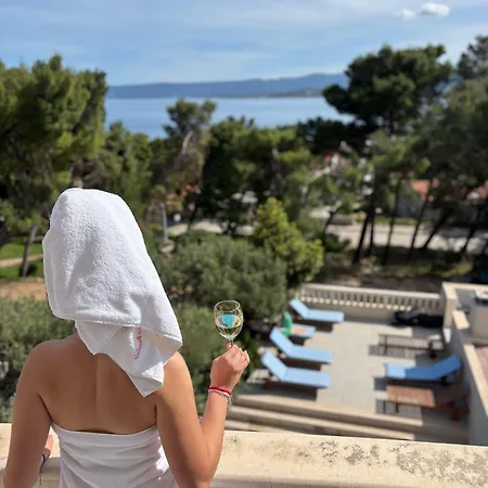 Hotel Daniela 3*